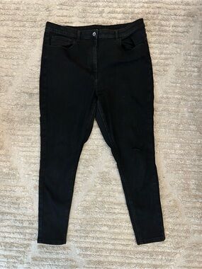 Black Women’s Jeans - Classic Slim Fit